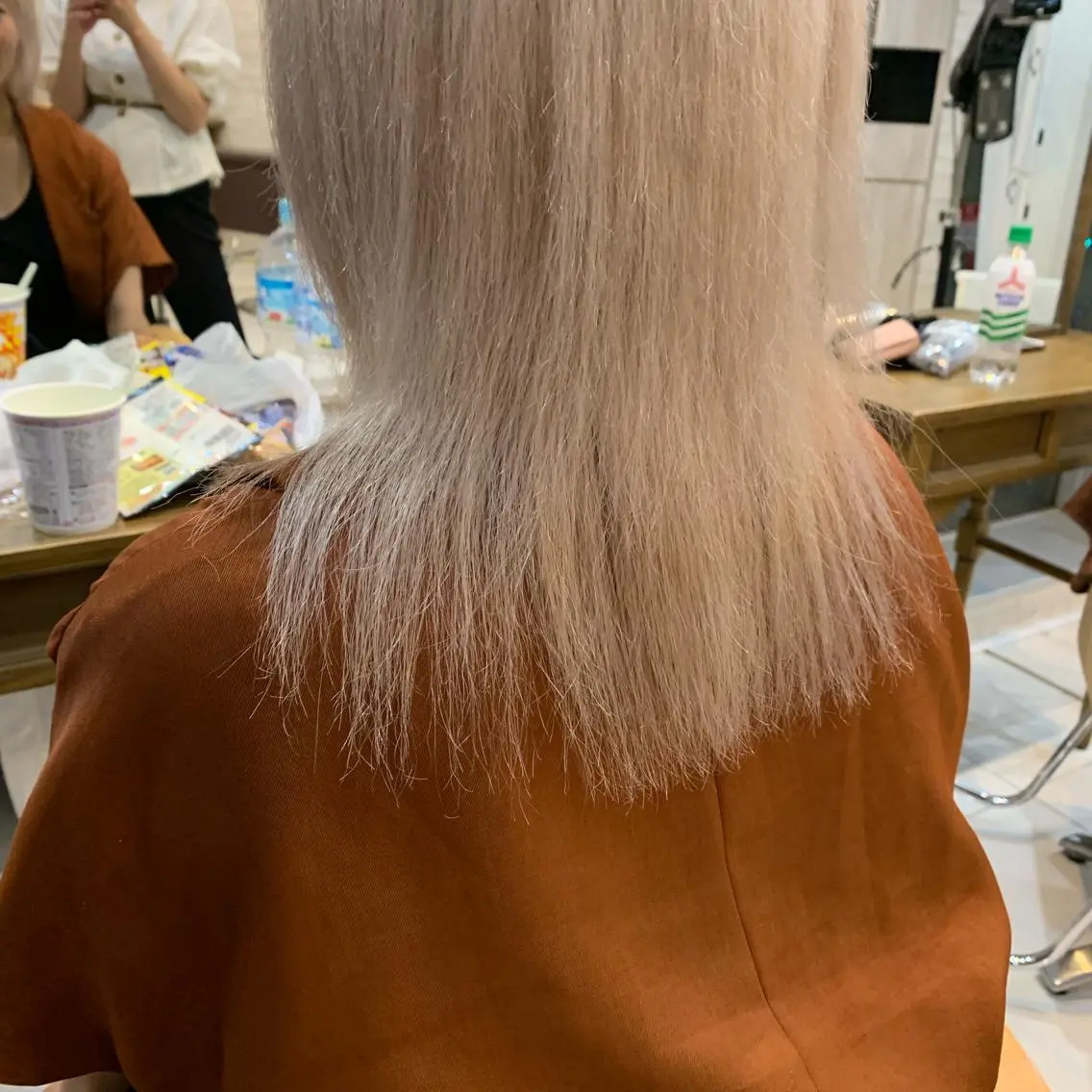カラー 天野 利咲のヘアスタイル