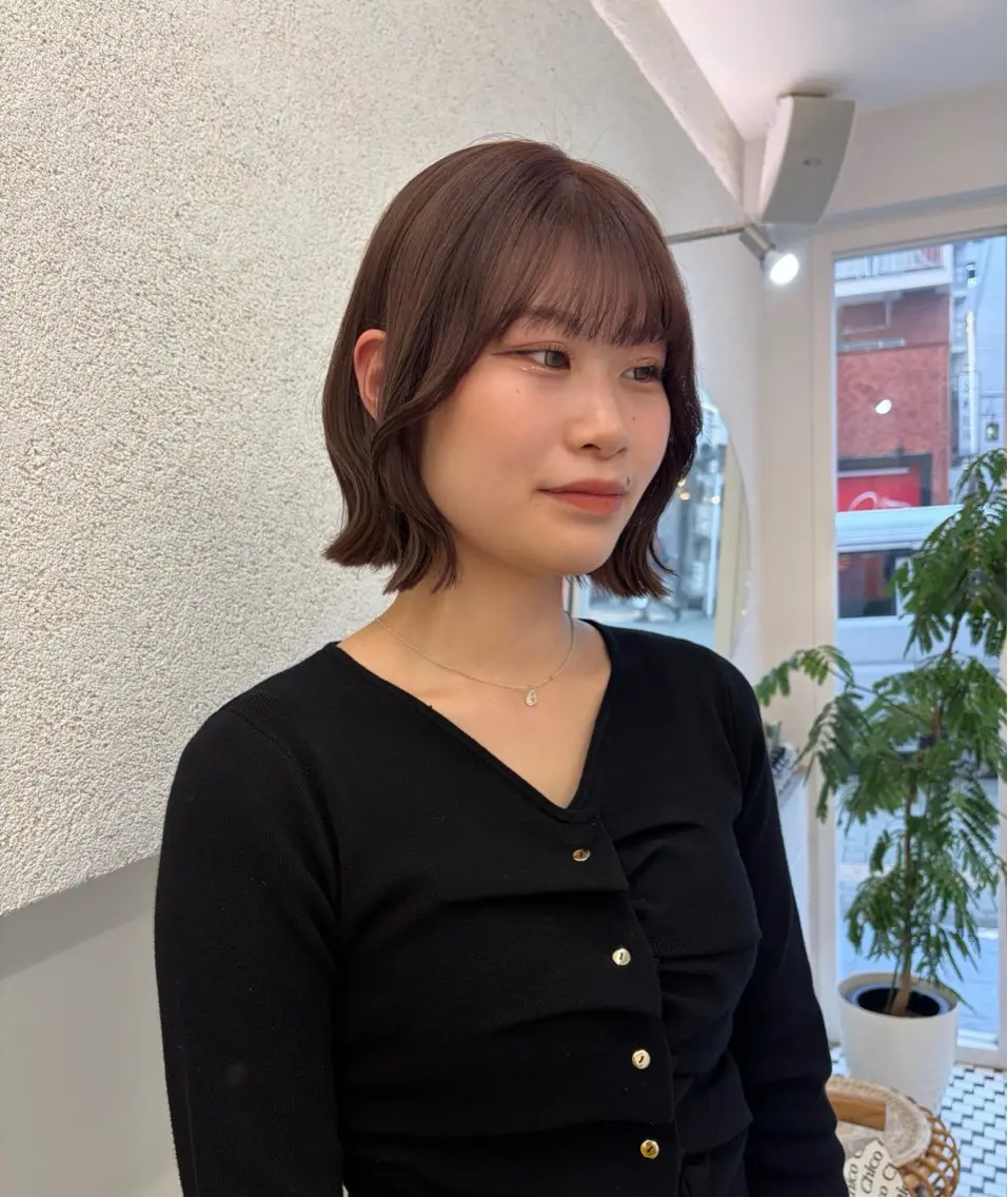 ショート ボブ くびれヘア ヘアカラー トリートメント まろやかベージュ🤎 艶カラー🔔リンのヘアスタイル