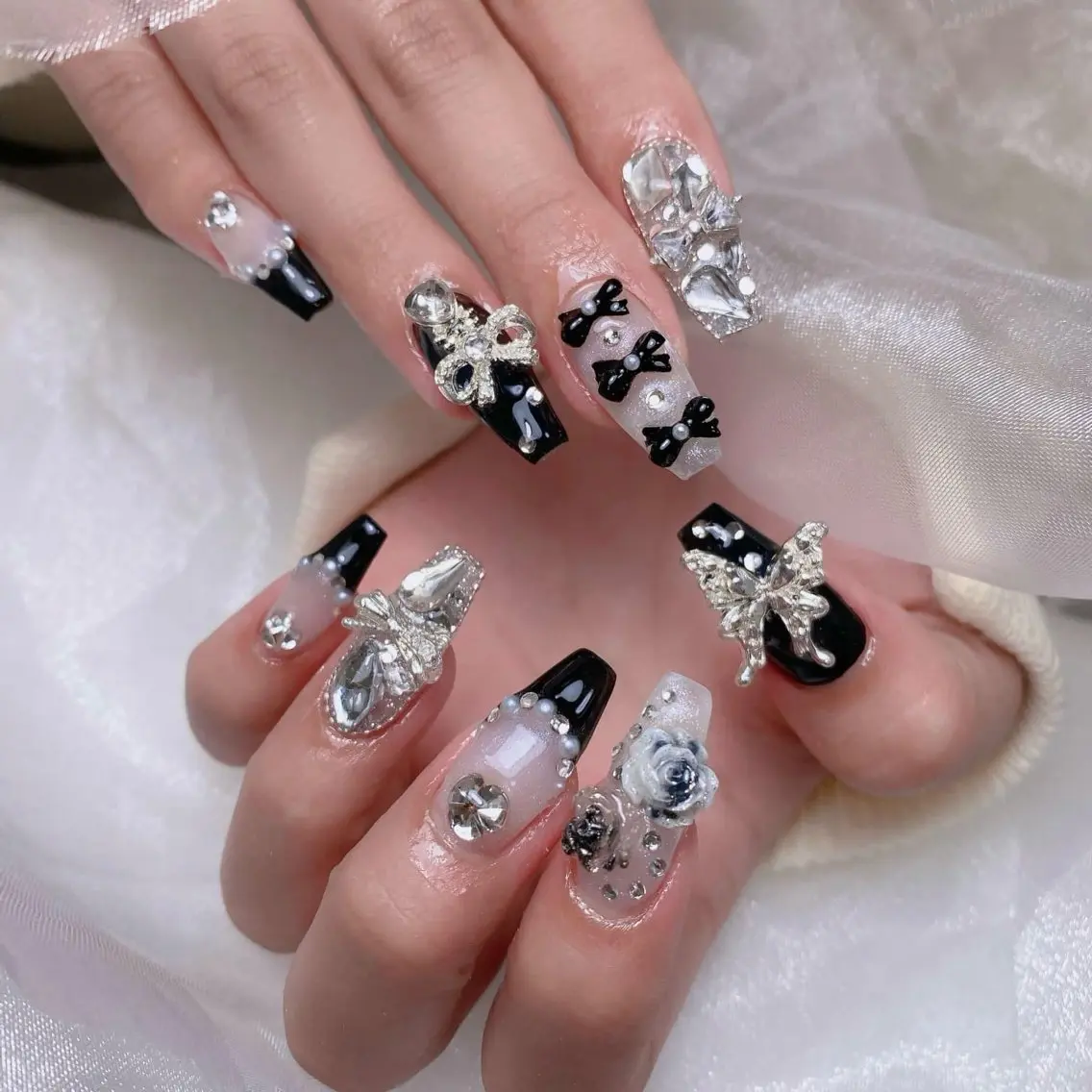 ネイル 成人式 ジェルネイル ネイルチップ MoMoA Nail ネイル長さ出し専門店のネイルデザイン