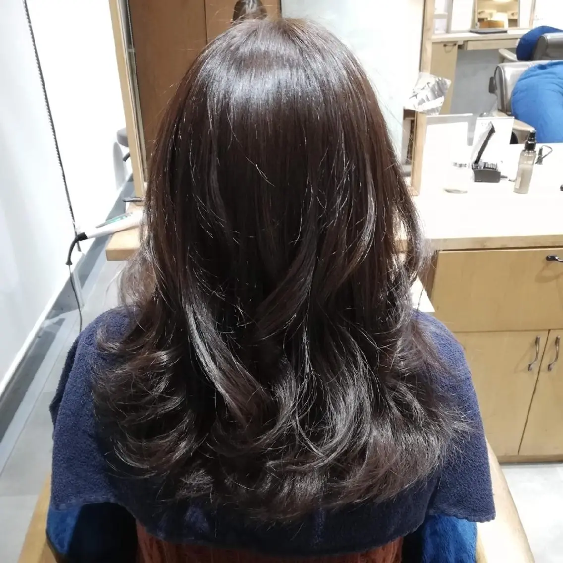 ミディアム カラー 安岡美咲✂︎ 艶カラー/髪質改善のヘアスタイル