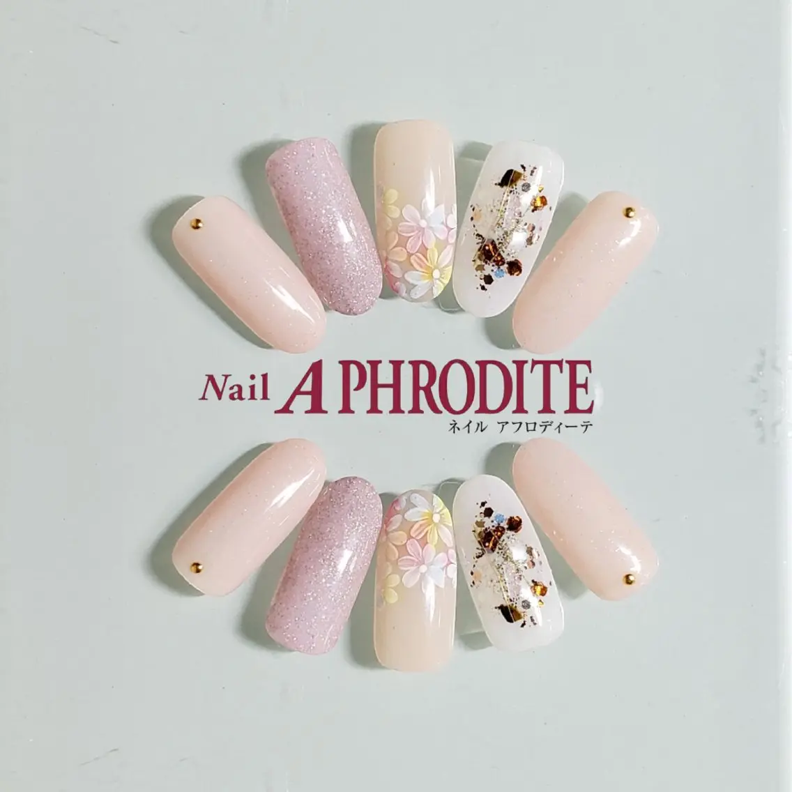 ネイル ジェルネイル ニュアンスネイル スカルプネイル ソフトジェル ネイルチップ ハンドネイル Nail Aphroditeのネイルデザイン