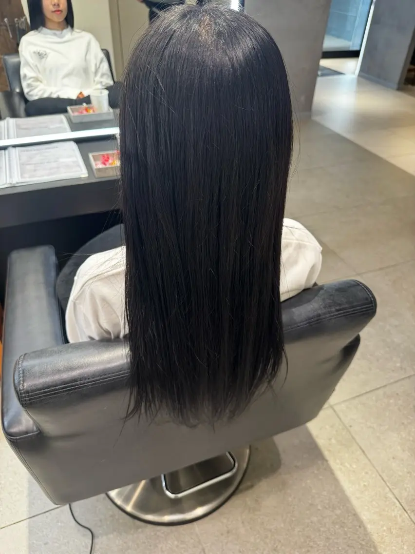 ロング ヘアカラー KOUYU(ému) 伏見/カラーモデルのヘアスタイル