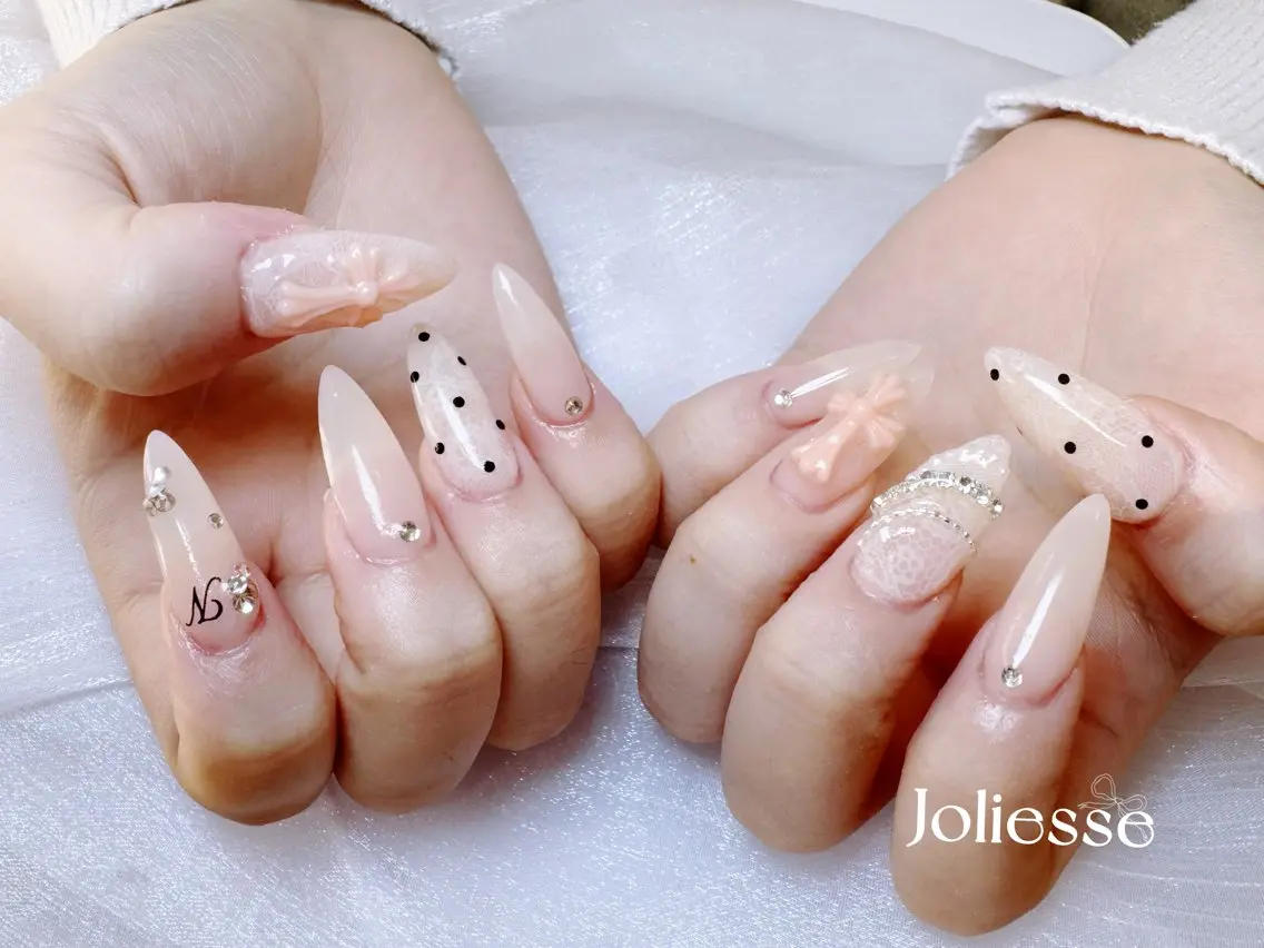 ネイル ガーリー レース リボン Joliesse nail salonのネイルデザイン