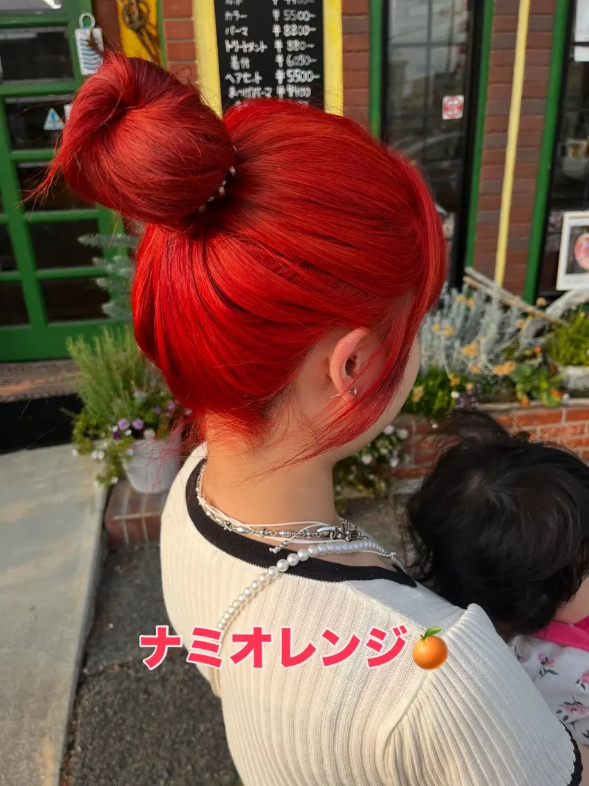 セミロング カラー オレンジ カット ヘアカラー トリートメント 大坪 拓斗のヘアスタイル