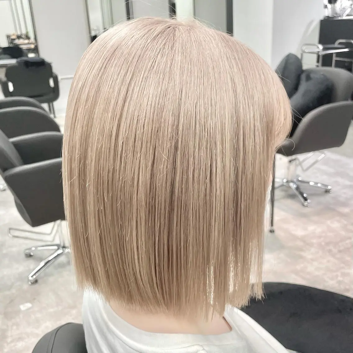 セミロング カラー ハイトーンカラー ヘアカラー トリートメント ✨MiL✨ ✨心斎橋✨のヘアスタイル