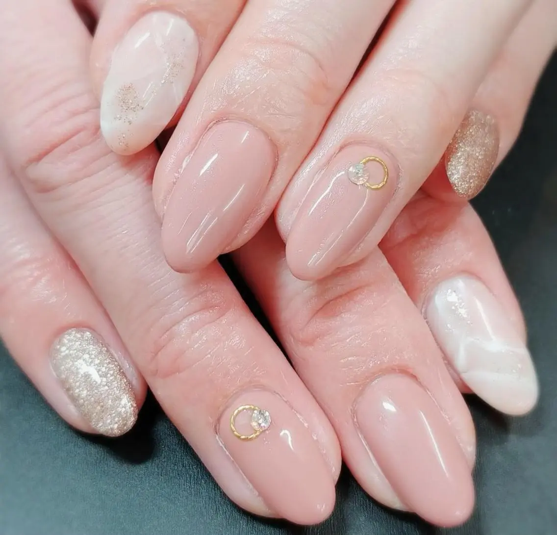 ネイル ゴールド オフィスネイル ピンク ピンクベージュ Nail lieNのネイルデザイン