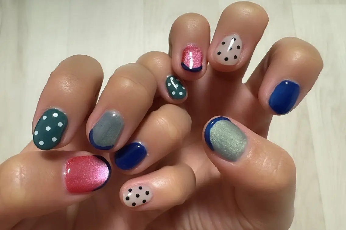 ネイル ドット 持ち込み ハンドネイル m&pPrivate nailsalonのネイルデザイン