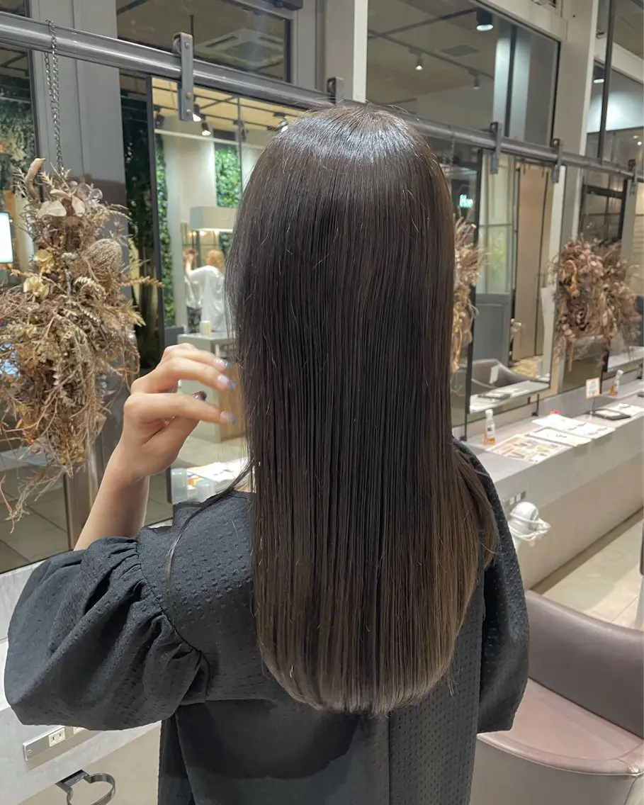ロング カット ヘアカラー 🩰Lolonois 森ノ宮Aiko🎀のヘアスタイル