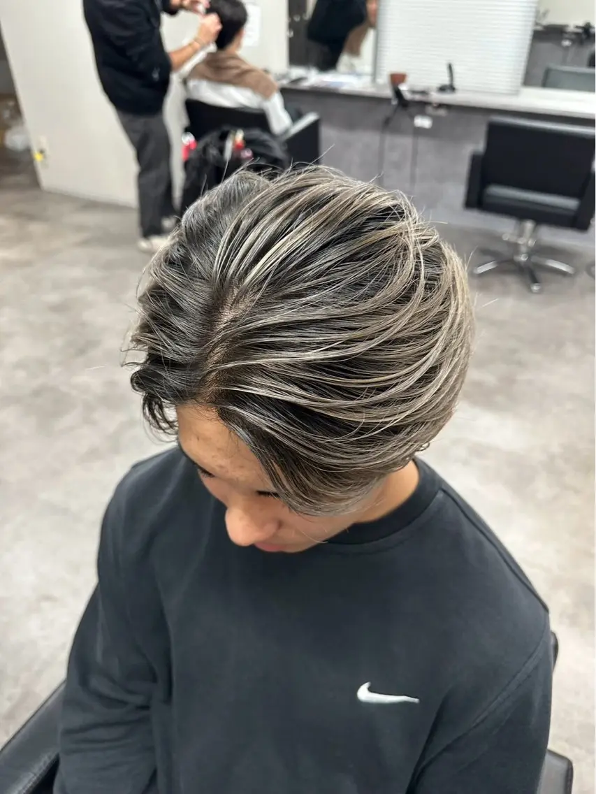 カラー パーマ メンズ ハイトーンカラー りゅうたのヘアスタイル