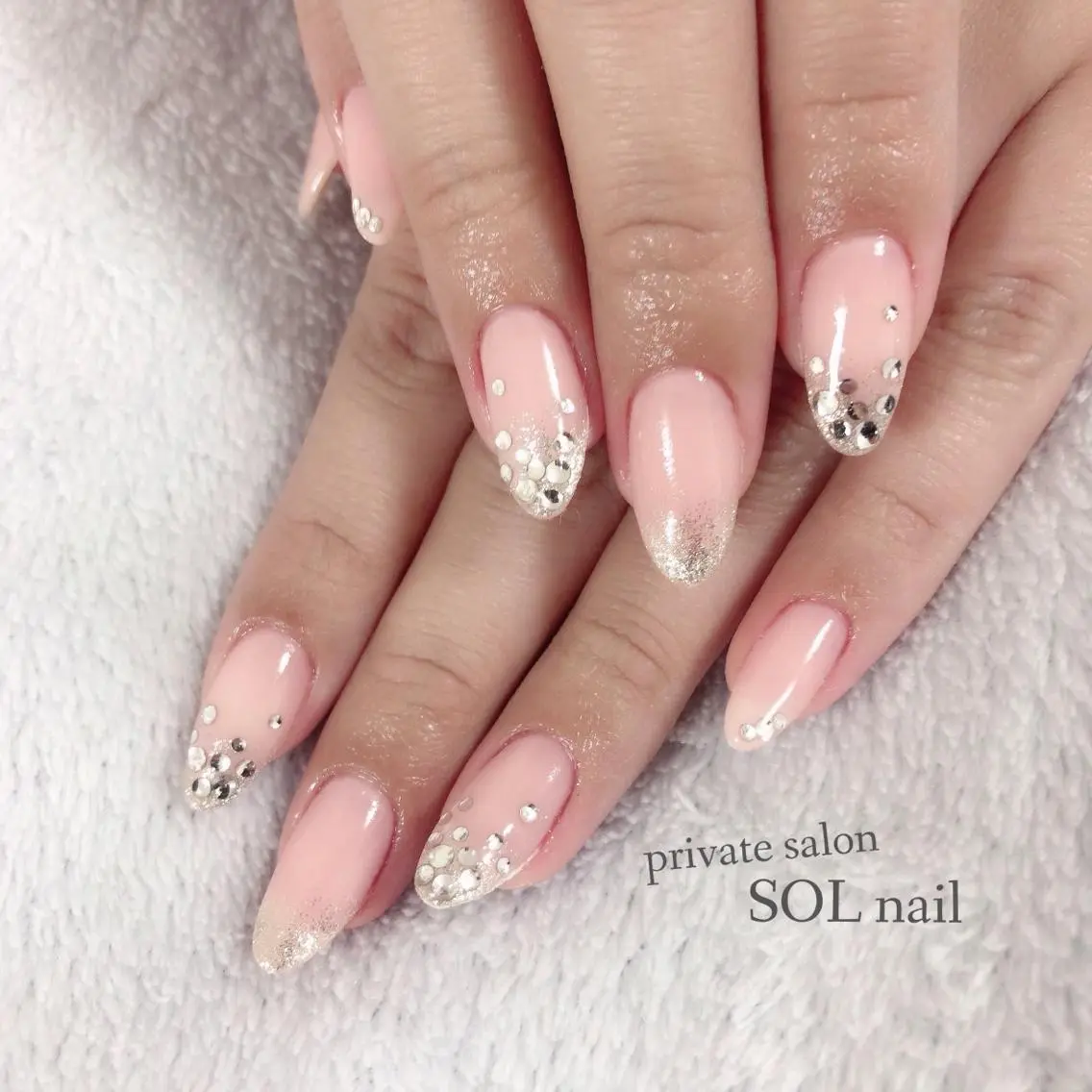 ネイル オフィスネイル ブライダルネイル ハンドネイル SOL NAILのネイルデザイン