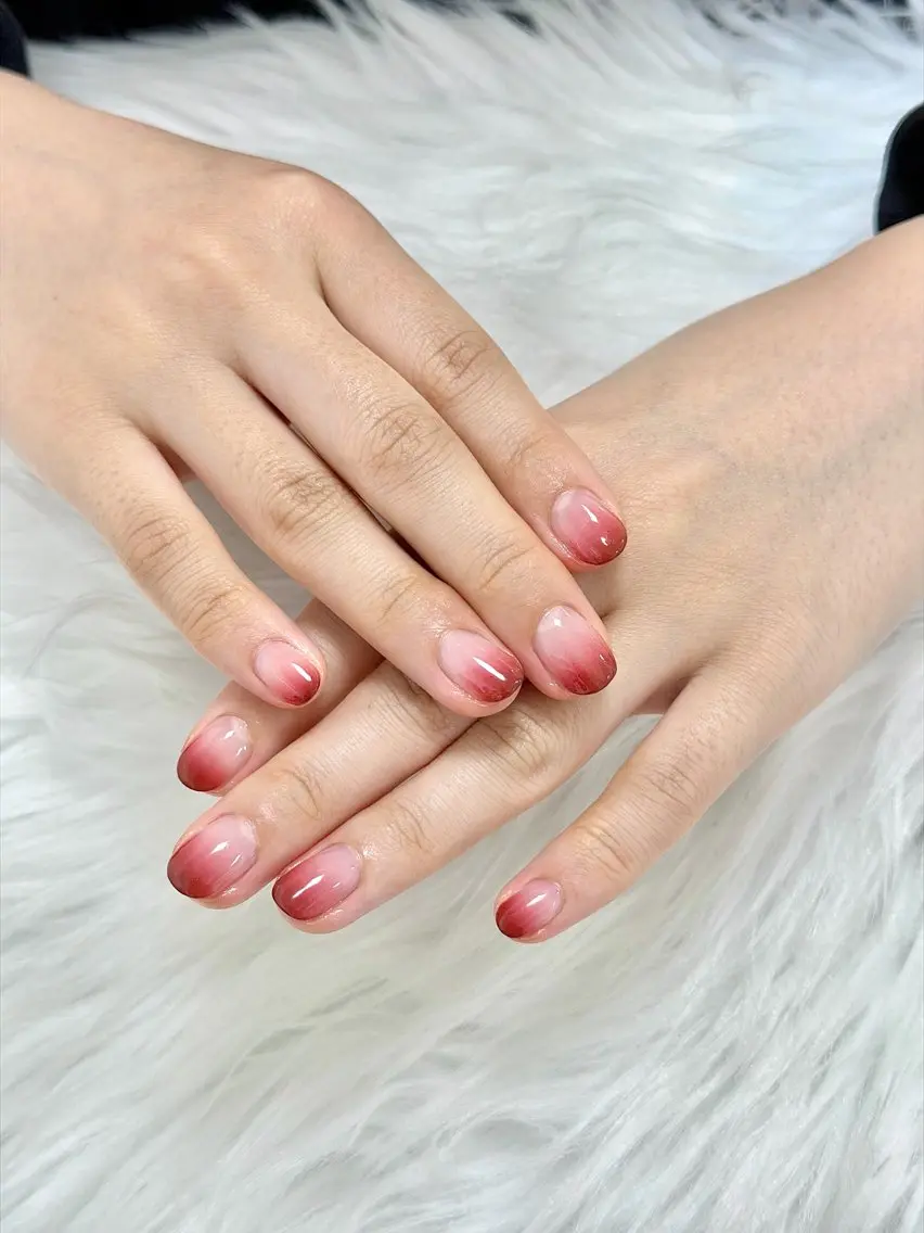 ネイル グラデーション 赤色 ハンドネイル PROVE 彩華のネイルデザイン