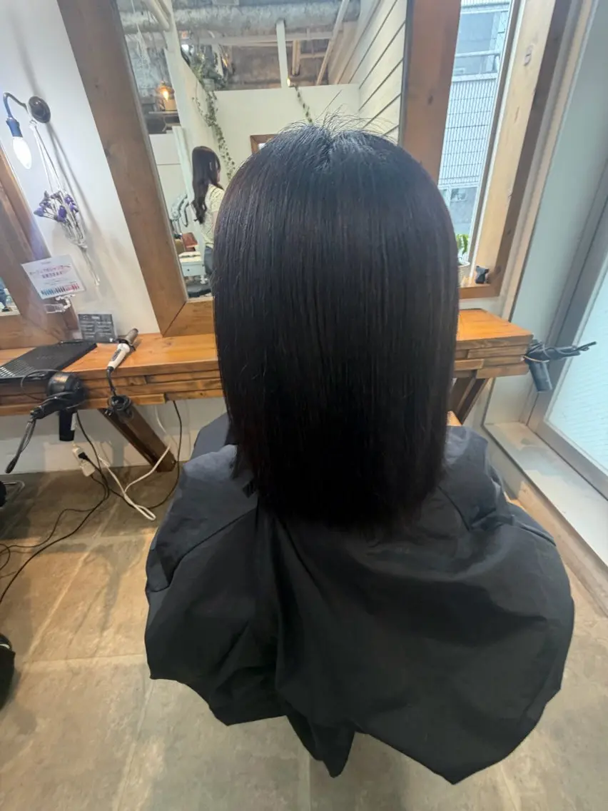 ミディアム 手島 美月のヘアスタイル