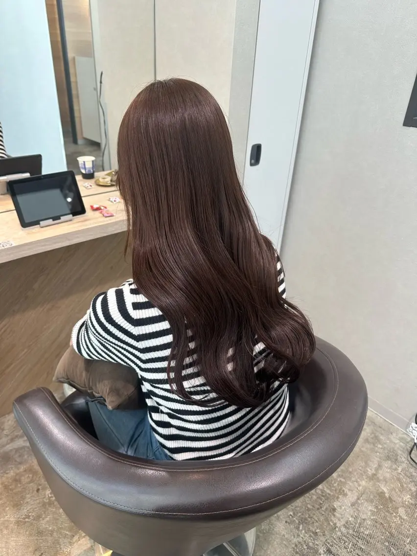 ロング カラー ブラウンカラー ナチュラルブラウン カット ヘアカラー トリートメント 🌿髪質改善🌿艶髪 透明感🌿karenのヘアスタイル