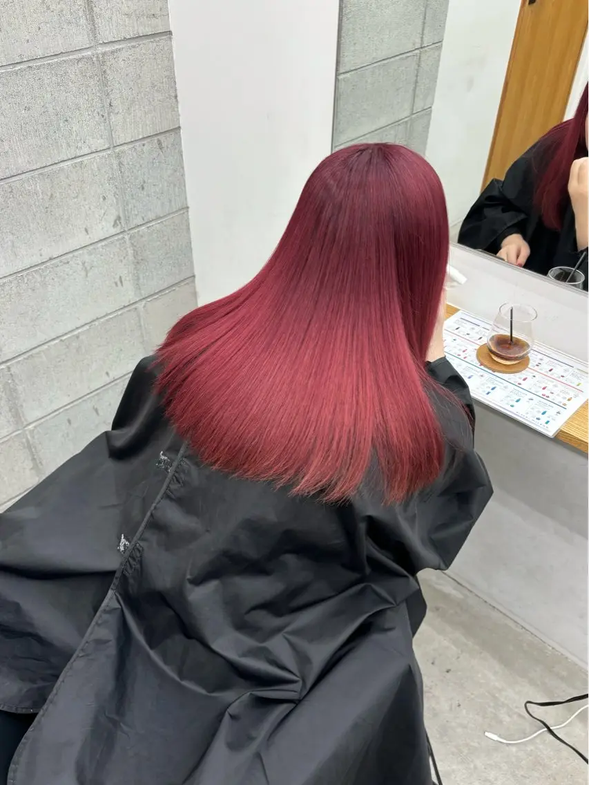 カラー 松野 さくらのヘアスタイル