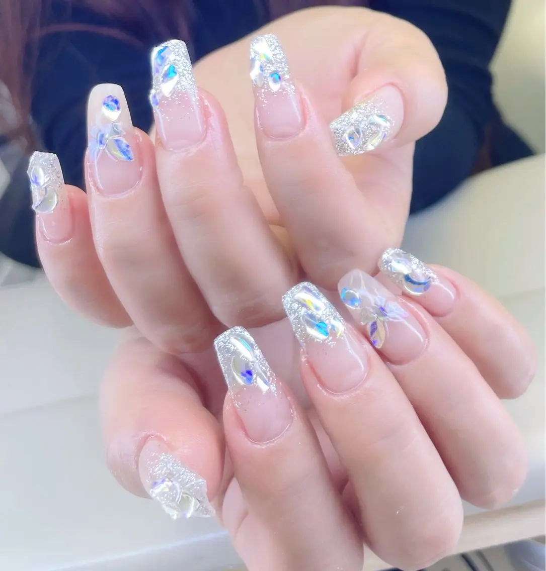 ネイル ハンドネイル AngelChris ビューティーサロンのネイルデザイン