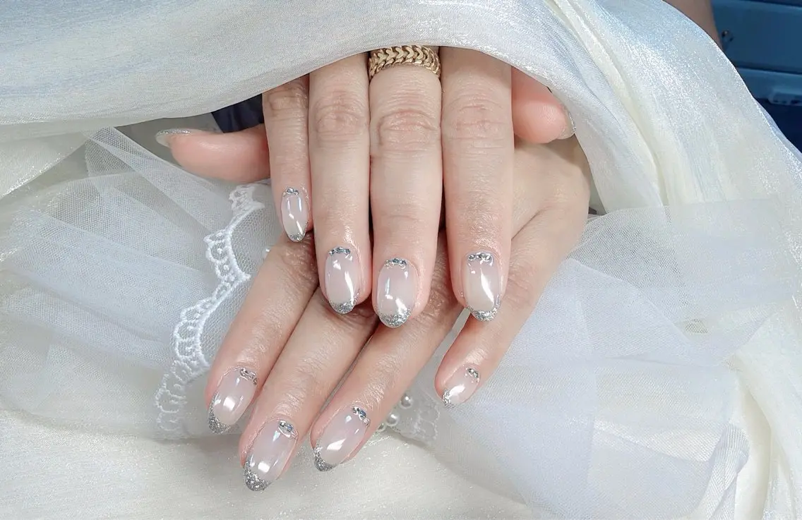 ネイル アートネイル オーロラネイル ガーリー キラキラネイル 韓国ネイル ハンドネイル Mio NailsalonUのネイルデザイン