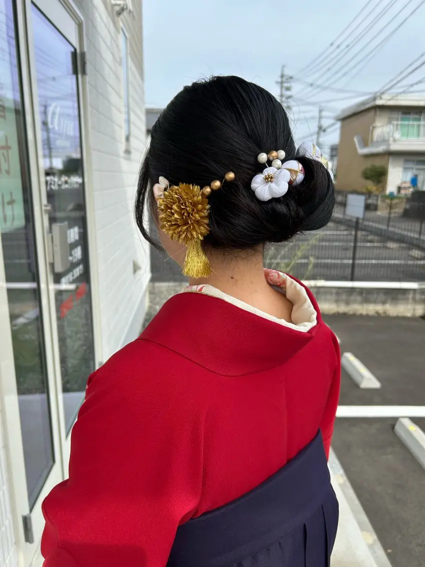 セミロング ヘアアレンジ 卒業式のヘアスタイル アミオーガニック カラーのヘアスタイル