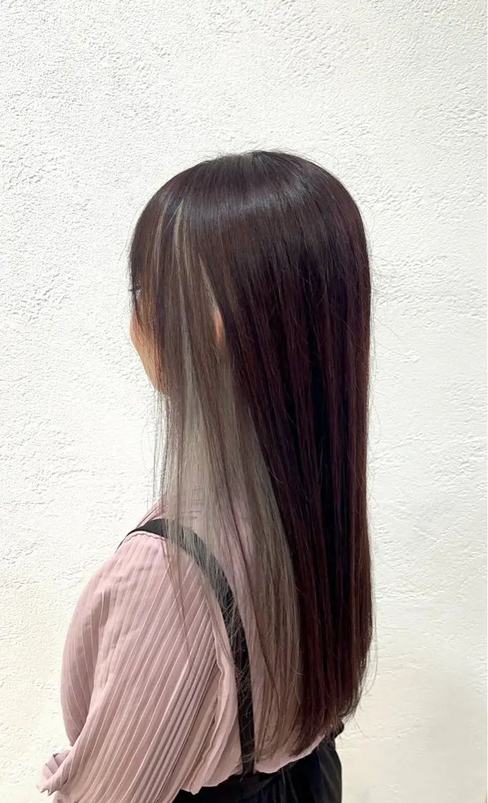 ロング カラー ブリーチ 透明感カラー デザインカラー 髪質改善 レイヤーカット 山本梨華/ 透明感カラーのヘアスタイル