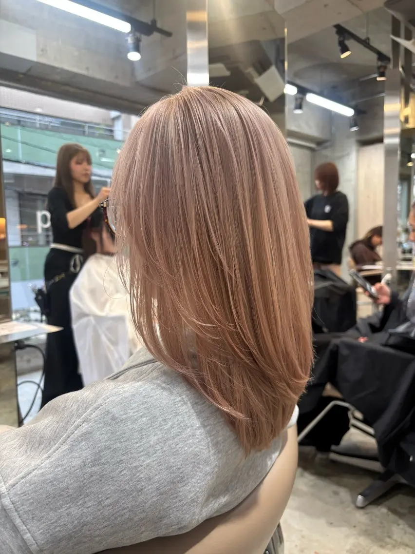 ミディアム カラー ヘアカラー 艶ハイトーン/ボブ ラベンダーカラー🪄のヘアスタイル