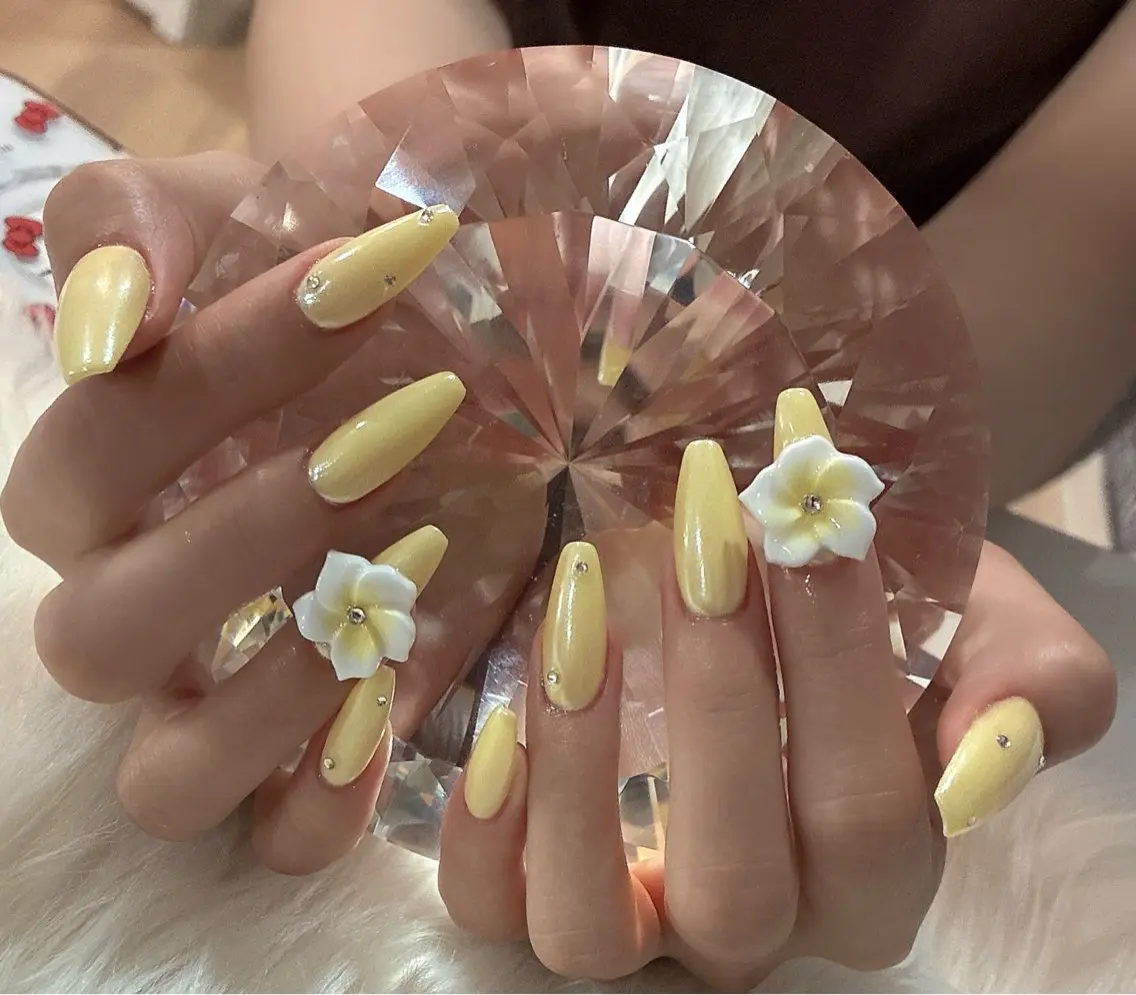 ネイル ハンドネイル LoaChaton kaeのネイルデザイン
