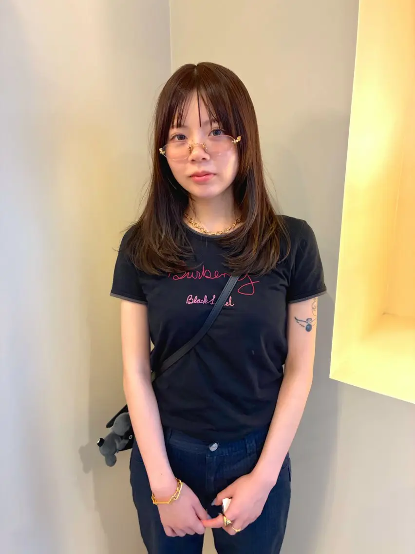 セミロング レイヤーカット カット ヘアカラー 中野 佑麻のヘアスタイル