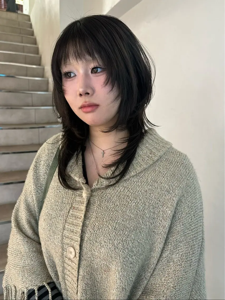 セミロング カット 韓国ヘアメンズ・レデ ィース特化ミクのヘアスタイル