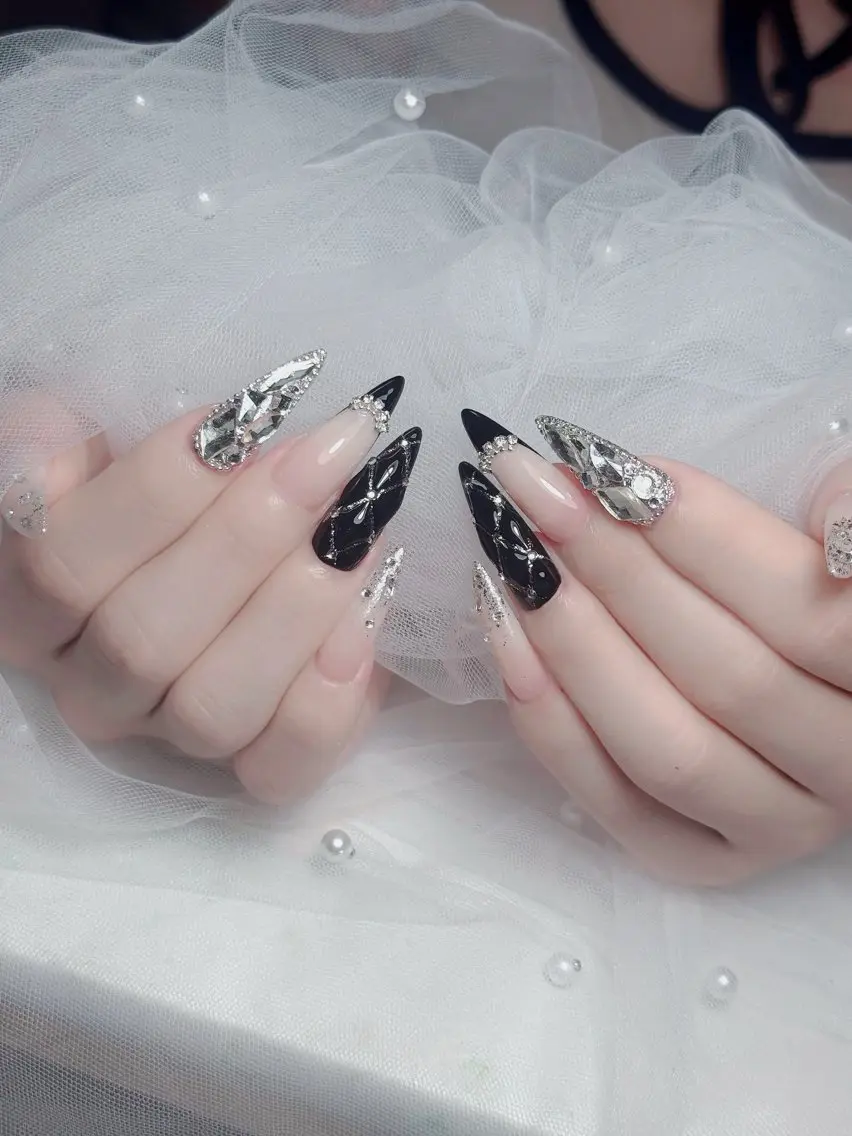 ネイル チークネイル 長さ出し フラッシュネイル フレンチネイル グラデーション ハンドネイル Lenie Nail Salonのネイルデザイン