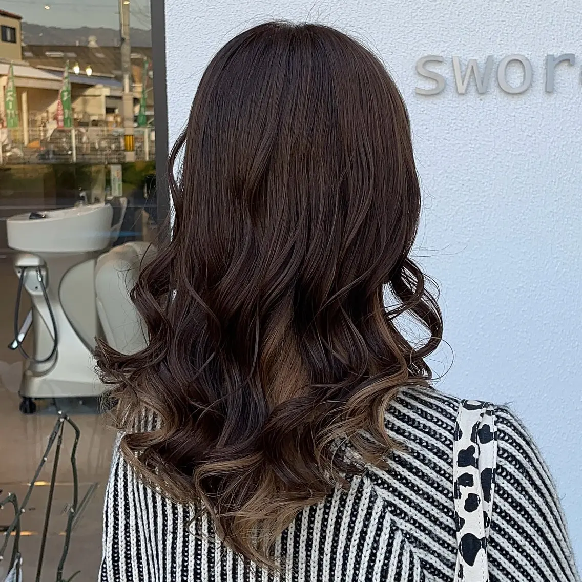 セミロング カラー 飯田 智也のヘアスタイル