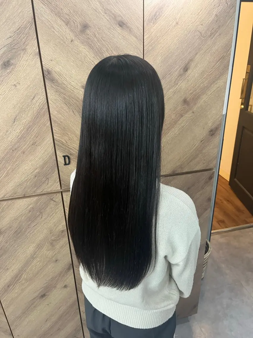 ロング 西村 愛花のヘアスタイル
