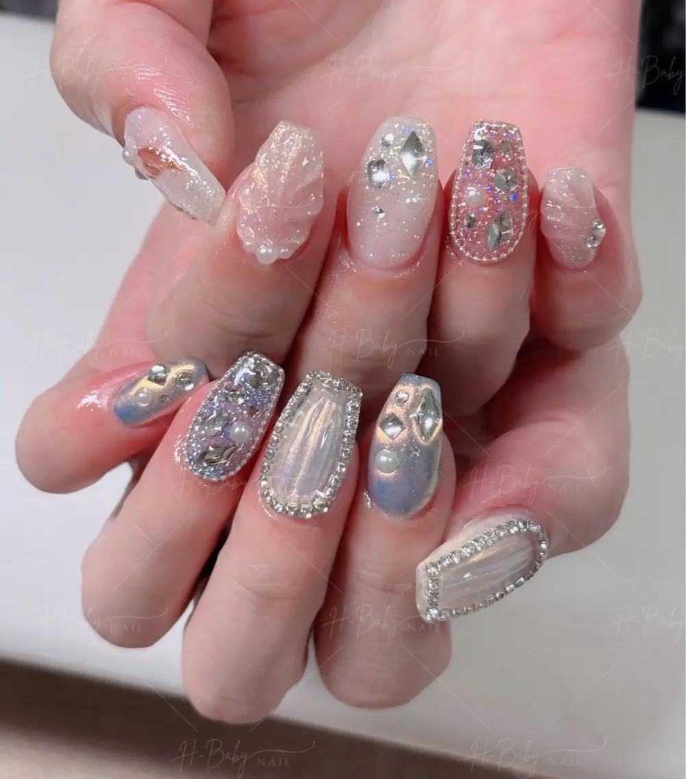 ネイル フレンチネイル ジェルネイル ハロウィン キラキラネイル 韓国ネイル H.baby Nail Salonのネイルデザイン