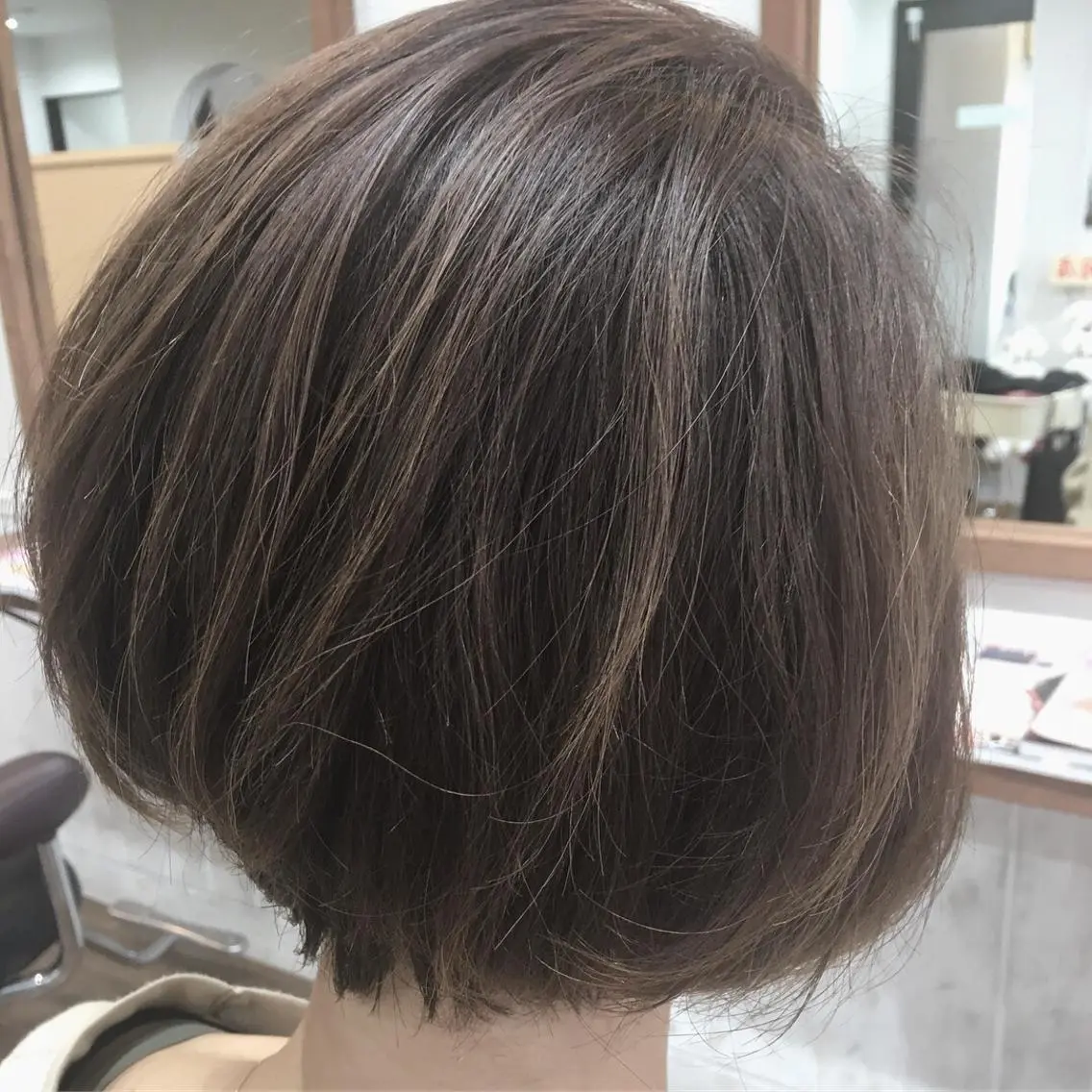 ショート ブリーチ毛縮毛矯正 👑山口のヘアスタイル