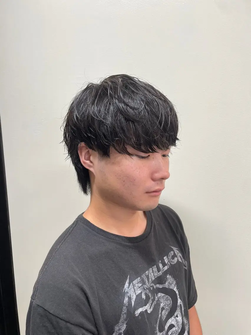 ショート パーマ メンズ シャドウパーマ/縦落 ちパーマ 大久保拓実の眉毛・アイブロウイメージ