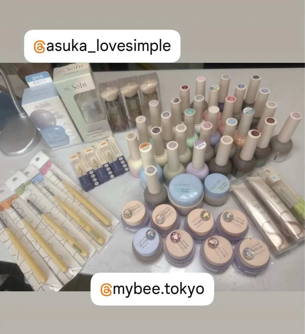 ネイル アートネイル フレンチネイル ガラスフレンチ マグネットネイル ミラーネイル ハンドネイル Queeens nailのネイルデザイン