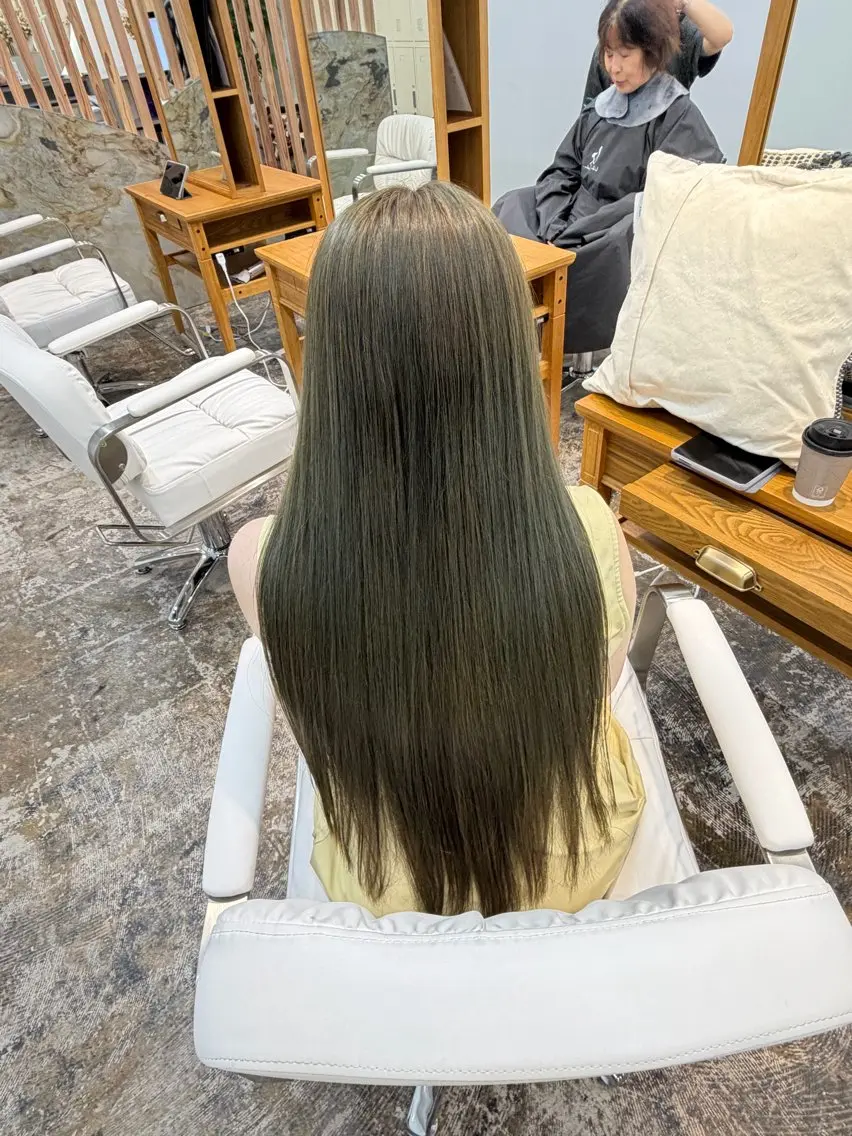 ロング カラー 高橋 華のヘアスタイル