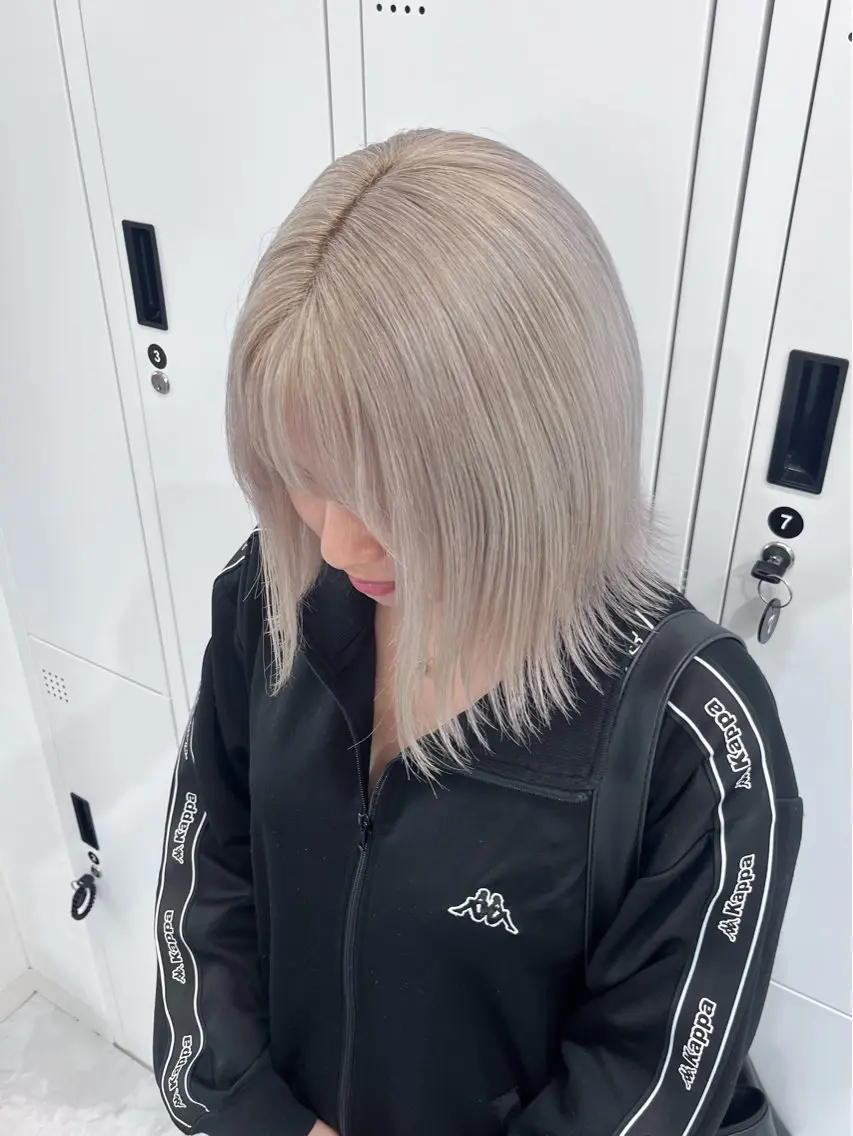 ミディアム カラー ヘアアレンジ 𝐠𝐢𝐫𝐥𝐲 𝐦𝐨𝐝𝐞🖤のヘアスタイル