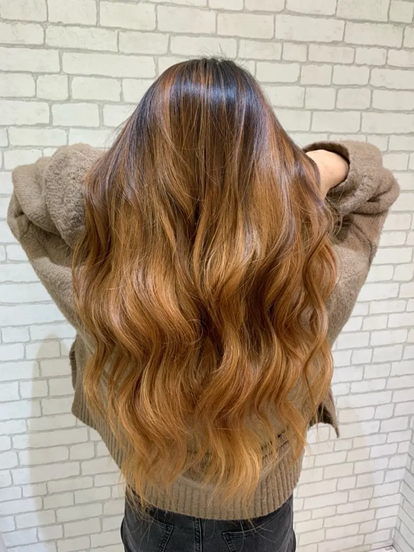 ロング 布施 麻菜のヘアスタイル