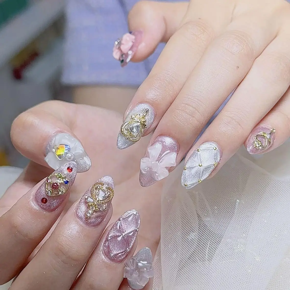 ネイル ハンドネイル Queen‘s なんのネイルデザイン