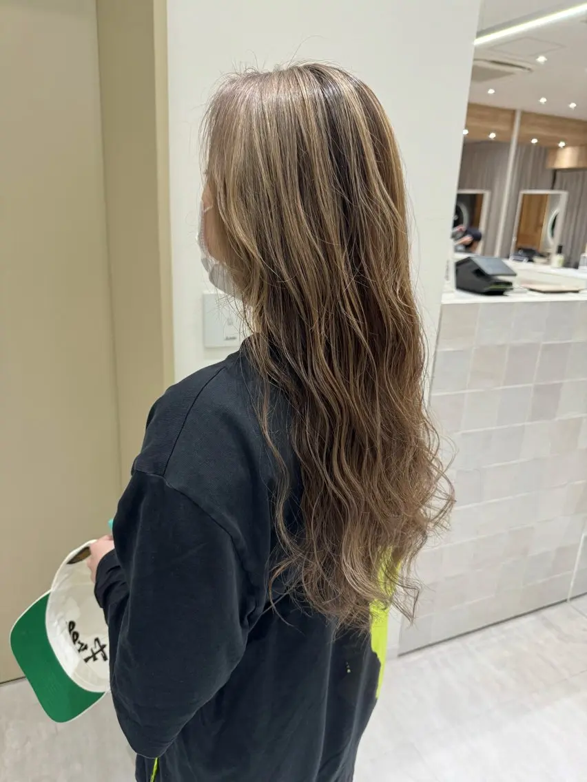 ロング カラー ミストバング ベージュカラー ダブルカラー フェイスフレーミング ハイライトカラー ヘアカラー 透明感カラー ボブ ミディアム 齊木勇人のヘアスタイル
