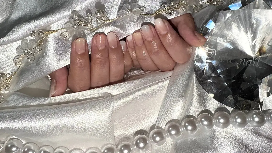 ネイル 持ち込み 佐野 愛美のネイルデザイン