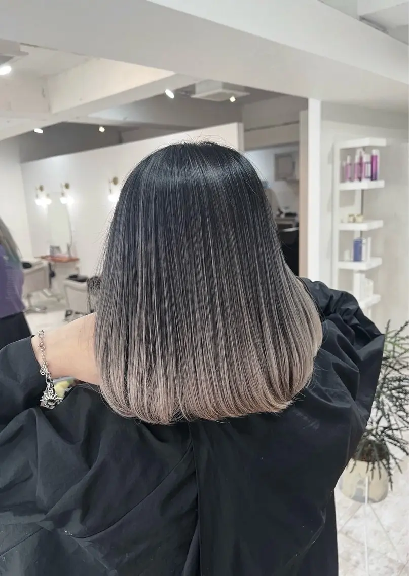 ショート カラー バレイヤージュ グレージュ レイヤーカット 指名数No.1 /NAOYAのヘアスタイル