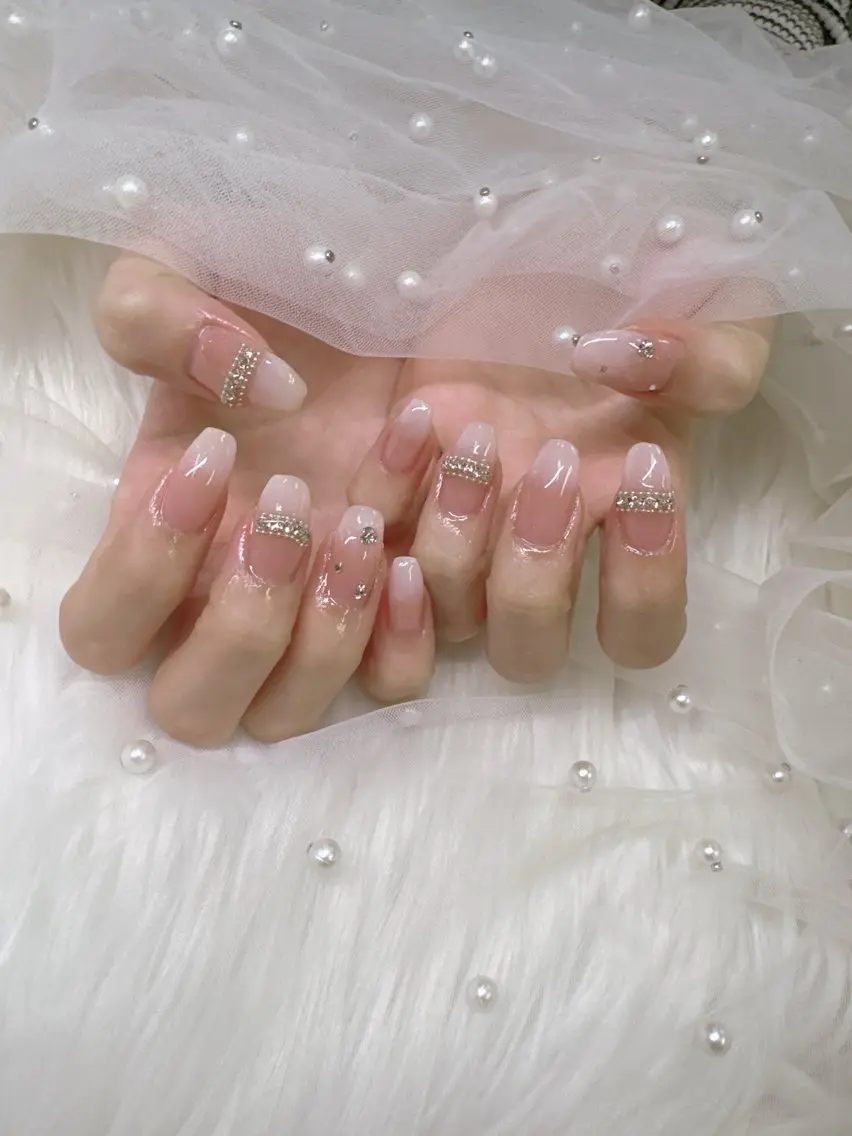 ネイル ジェルネイル キラキラネイル ロングネイル マグネットネイル ワンカラーネイル ハンドネイル Queeens nailのネイルデザイン