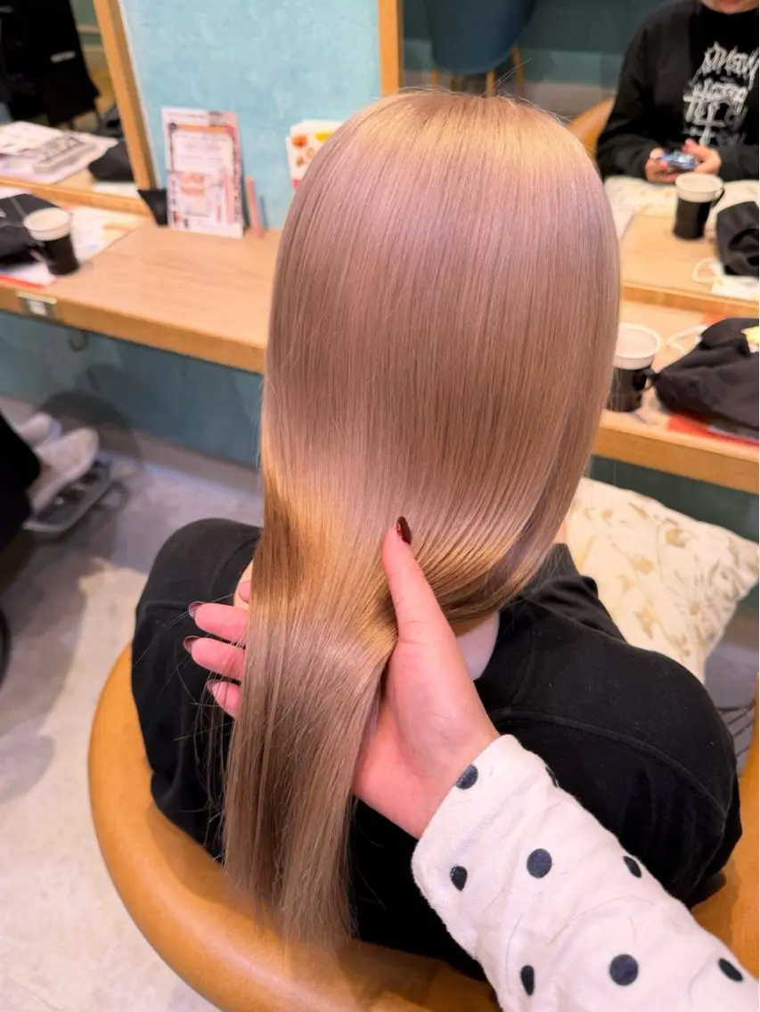 ロング カラー ベージュカラー ブロンド ブロンドベージュ カット ヘアカラー トリートメント ブリーチなしW 🩷髪質改善/優希のヘアスタイル