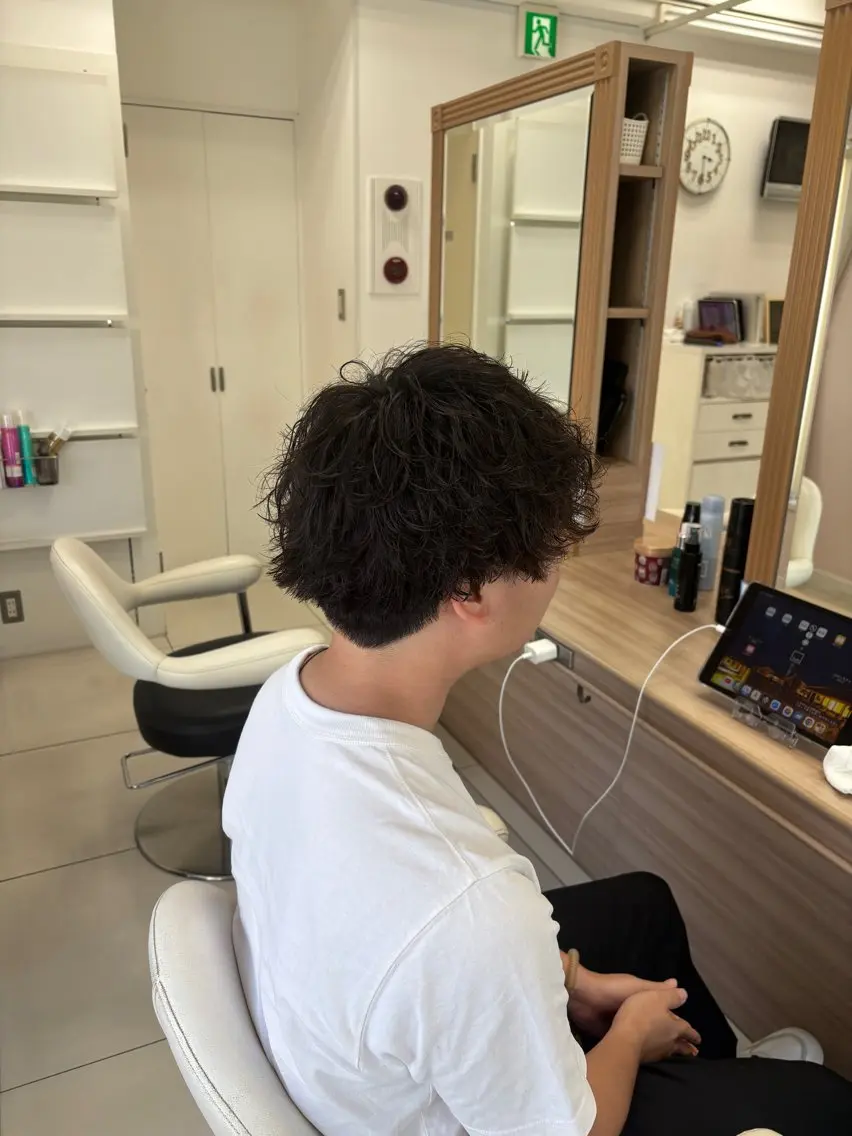 パーマ メンズ 持田 真菜のヘアスタイル