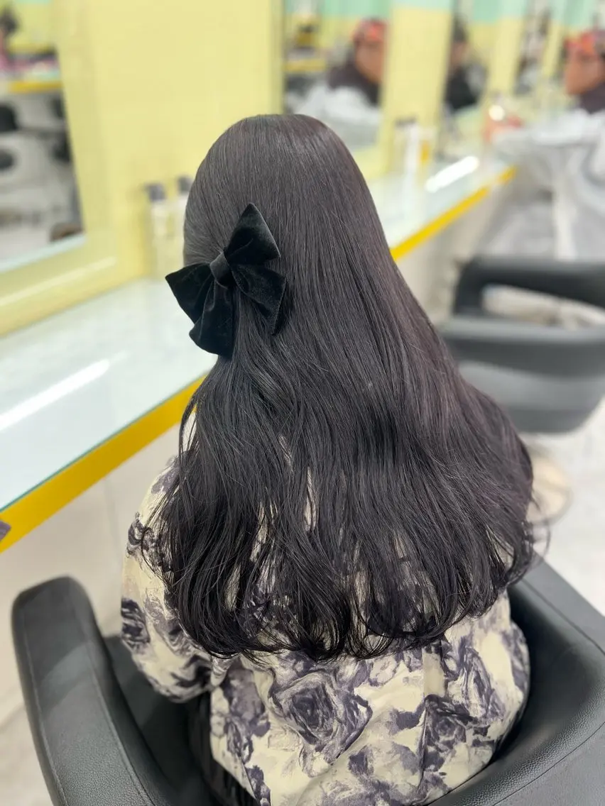 ロング カラー ベージュカラー ブリーチ ボルドーカラー ブラウンカラー カシス ヘアカラー トリートメント 韓流トレンドヘア 🎀RINAKO🎀のヘアスタイル