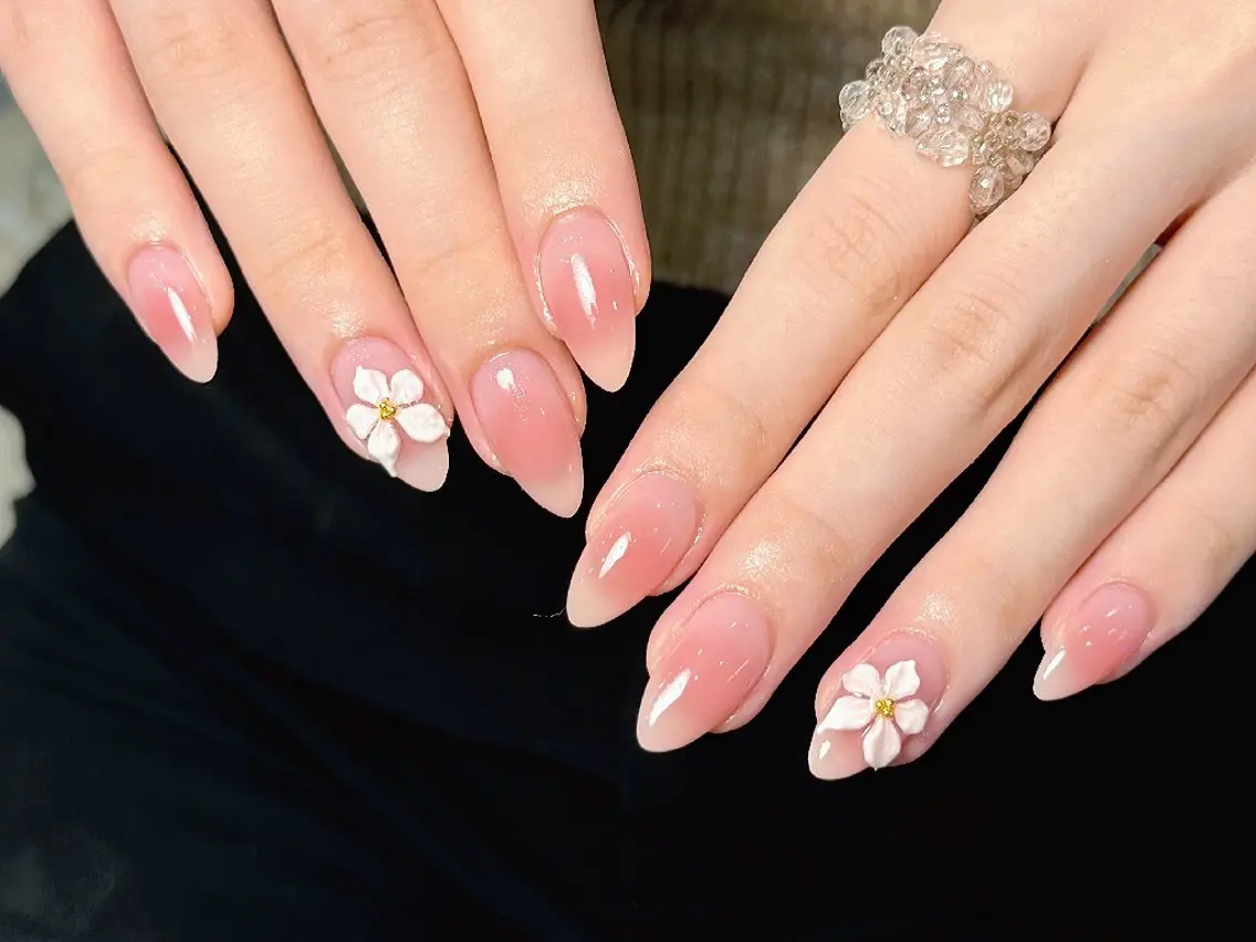 ネイル クリアネイル フラッシュネイル フットネイル フレンチネイル ジェルネイル ハンドネイル UM Nail Salonのネイルデザイン