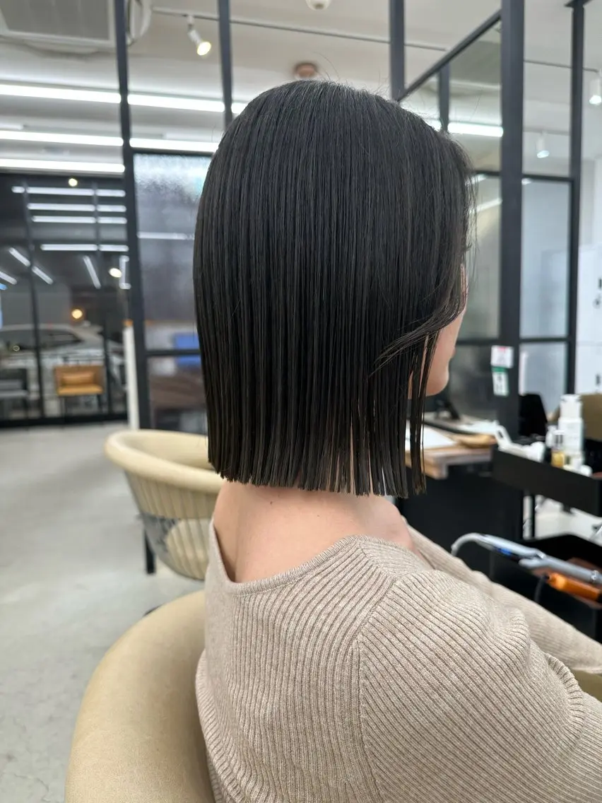 ショート ボブ レイヤーカット 瑠輝のヘアスタイル