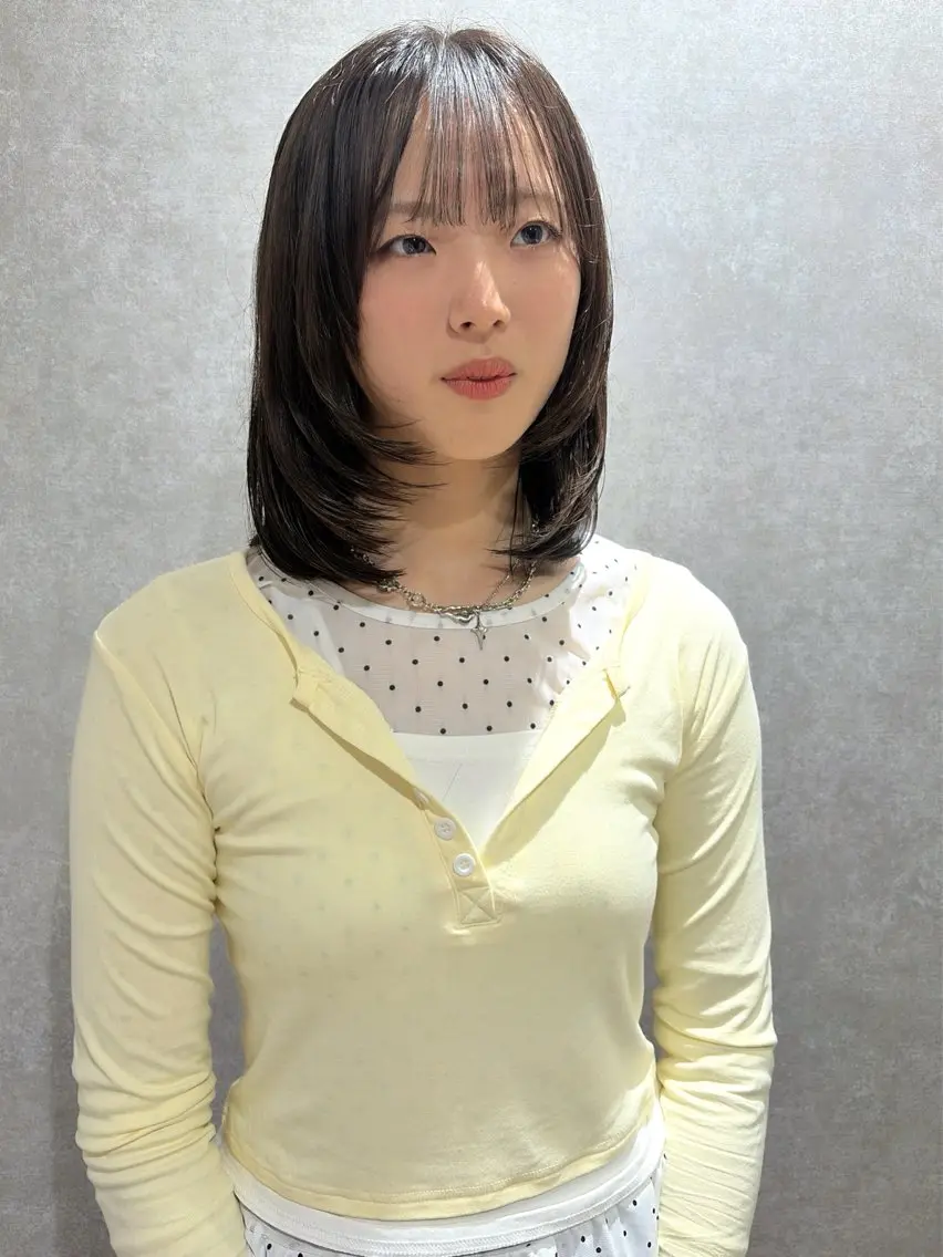 ミディアム 顔まわりレイヤー 顔周りカット 韓国風ヘア レイヤーカット カット 🕊髪質改善 ストレート🕊まいのヘアスタイル