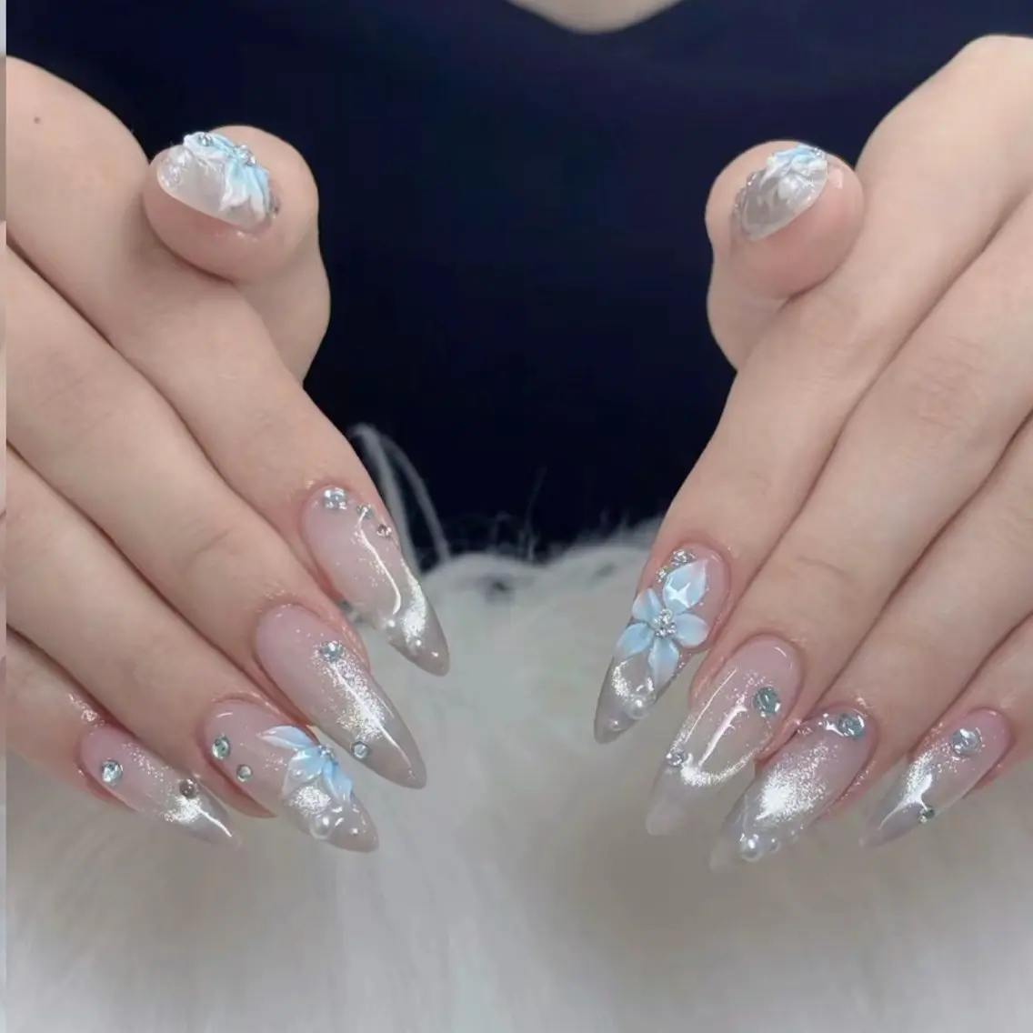 ネイル ハンドネイル Luna Gladeのネイルデザイン