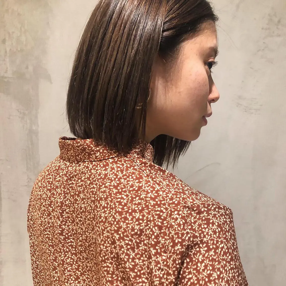 ミディアム カラー ベージュカラー ココアベージュ やまもと さえのヘアスタイル