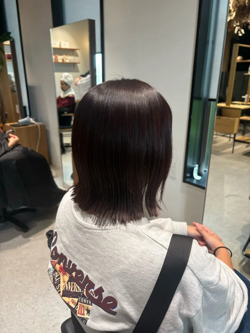 ミディアム 外ハネヘア カット ヘアカラー 髪質改善カラー/ レイヤー/望月うららのヘアスタイル